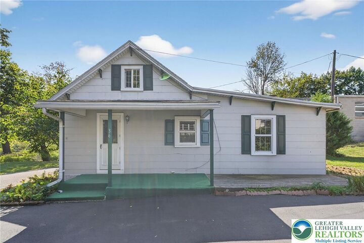 Property Photo:  36 E Penn Lane  PA 18052 