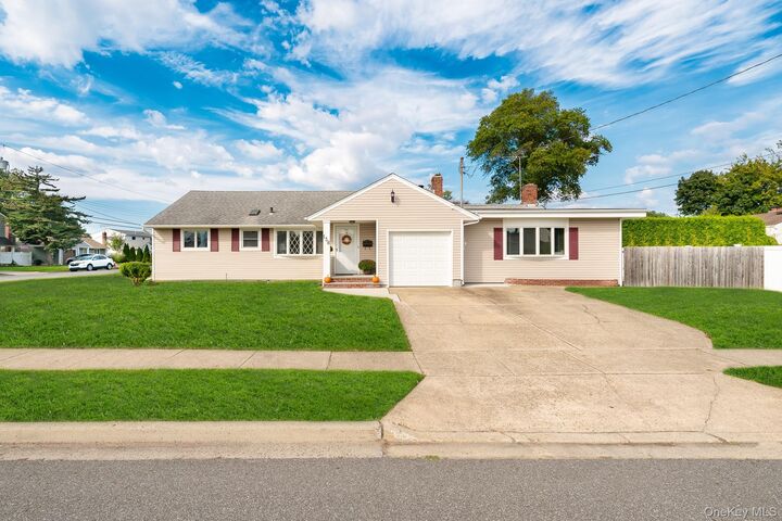 138 Saint Marks Place  Massapequa NY 11758 photo