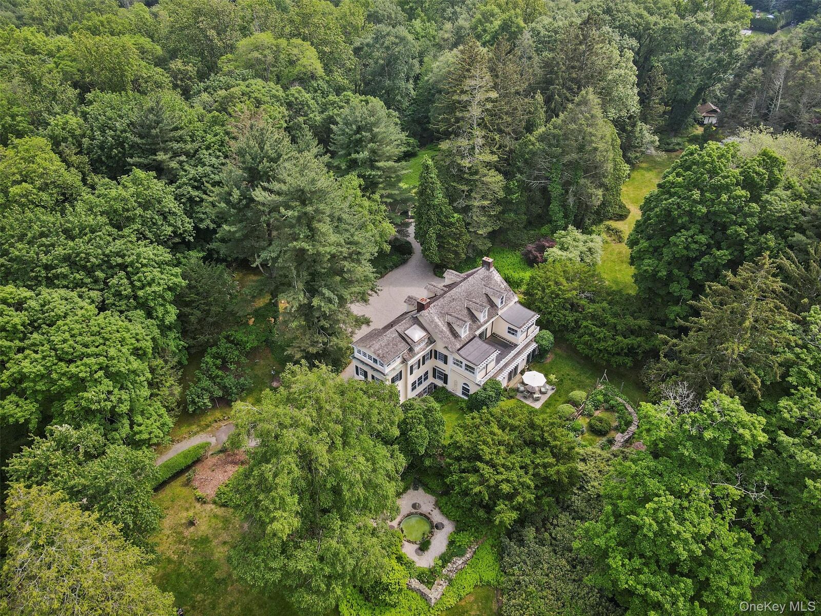 Property Photo:  328 McLain Street  NY 10507 