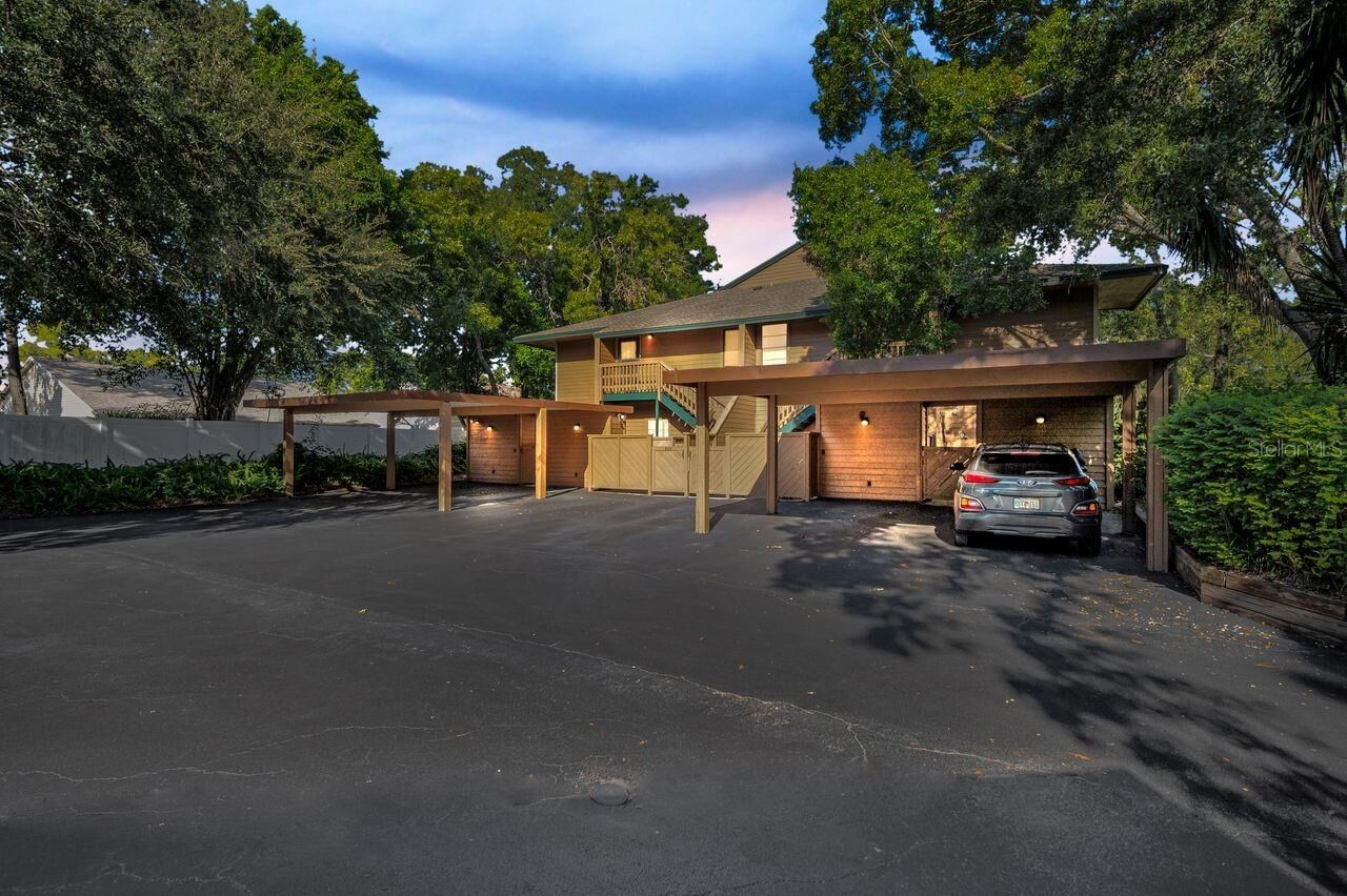 Property Photo:  902 Lennox Road W 902  FL 34683 