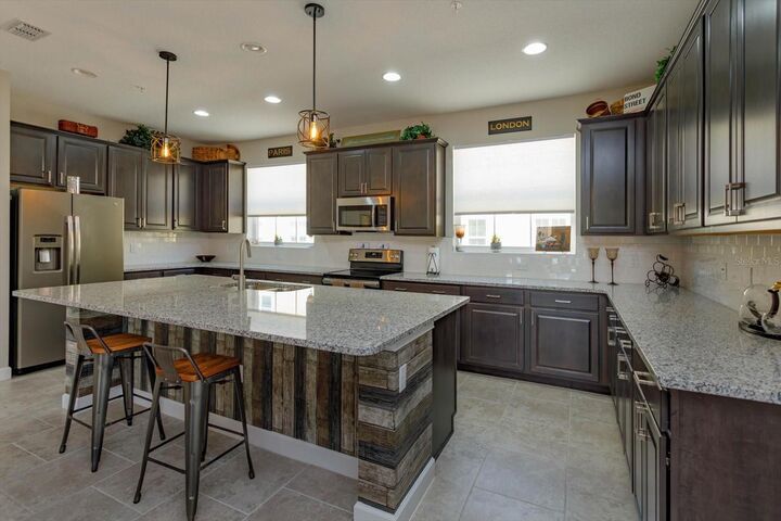 Property Photo:  1677 Utica Trail  FL 32746 