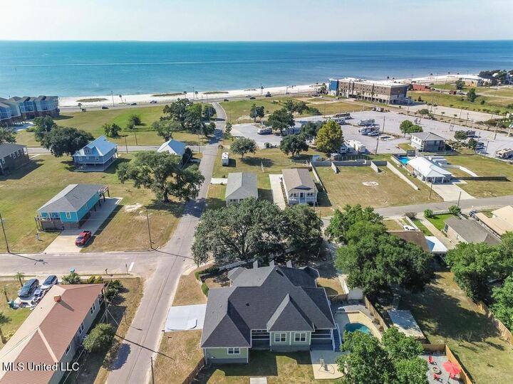 Property Photo: 701 42nd Avenue MS 39501