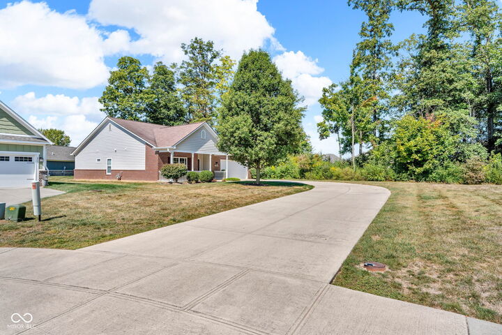 Property Photo: 980 Blossom Court IN 46140