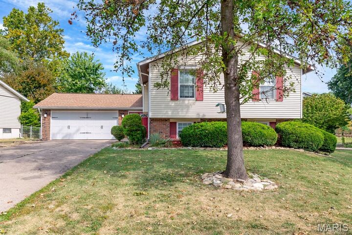 Property Photo:  5 Foxboro Court  MO 63376 