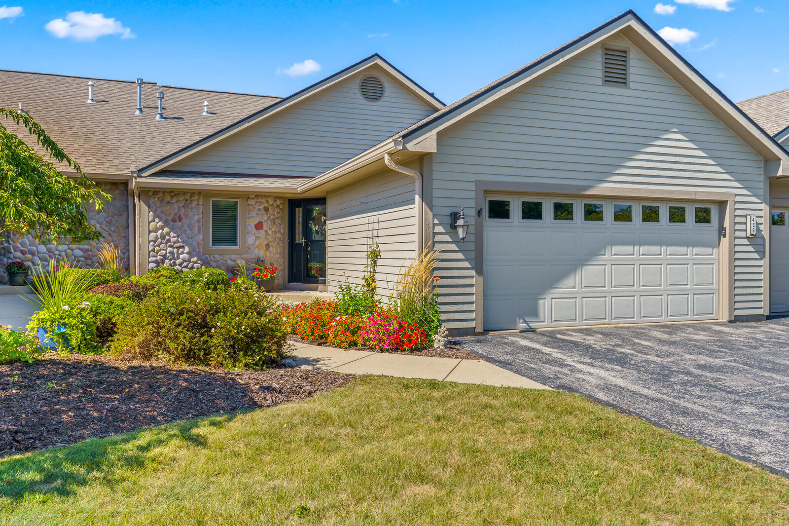 Property Photo:  459 Sunset Trl 2  WI 53029 