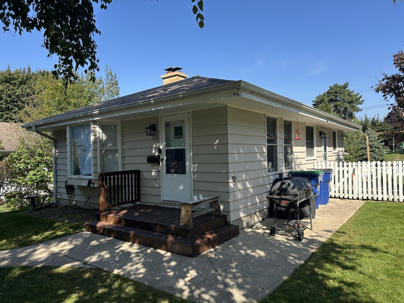 Property Photo:  316 W Washington St  WI 53074 