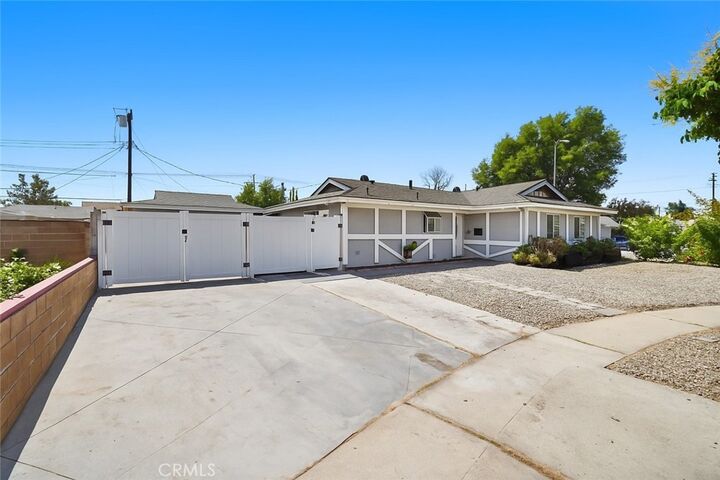 Property Photo:  20854 Runnymede St  CA 91306 