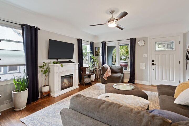 Property Photo:  2583 Freeport Boulevard  CA 95818 