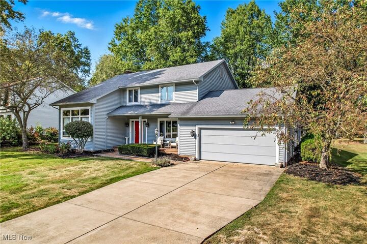 Property Photo:  387 Avalon Drive SE  OH 44484 
