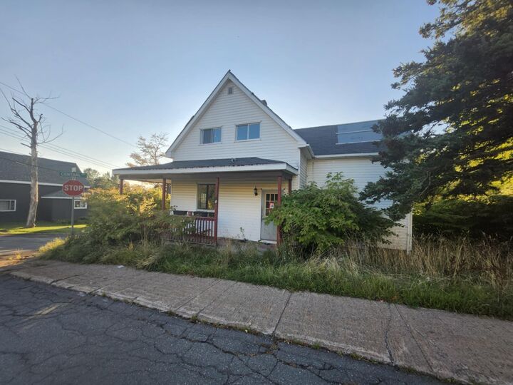 Property Photo:  21 Spruce Street  NS B0K 1X0 