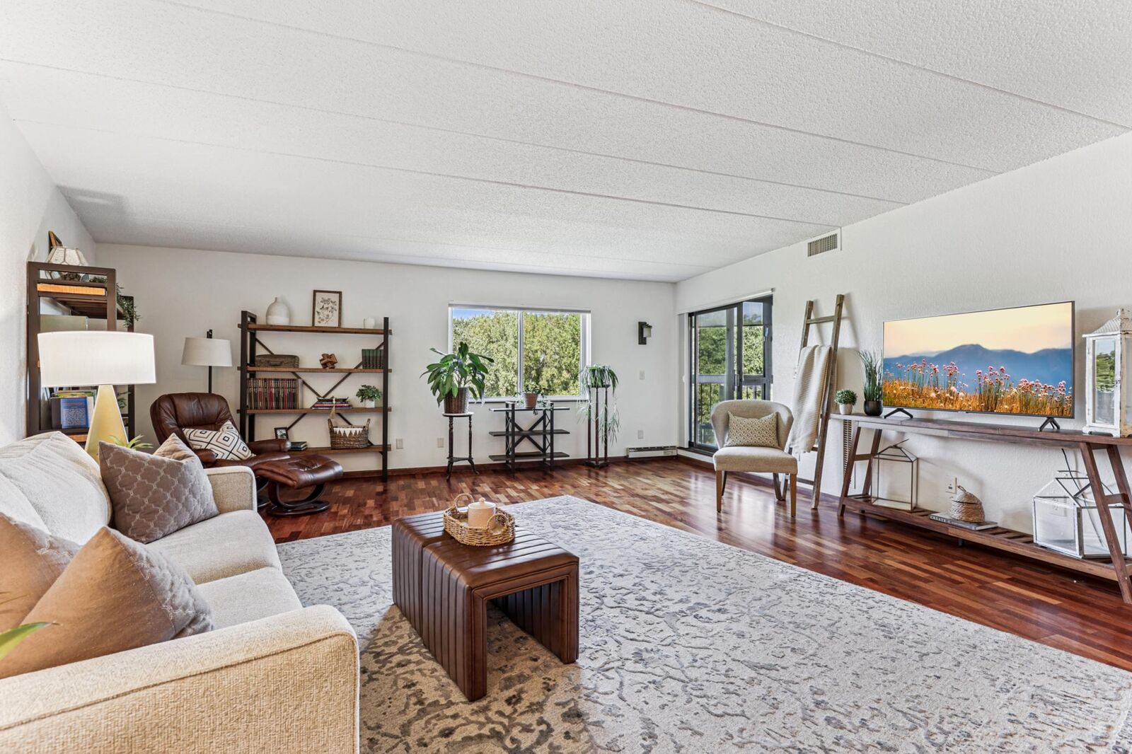 Property Photo:  3300 Louisiana Avenue S 422  MN 55426 