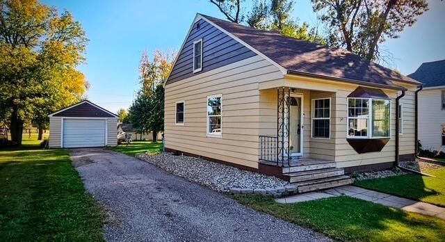 Property Photo:  113 Iowa Avenue  MN 56339 