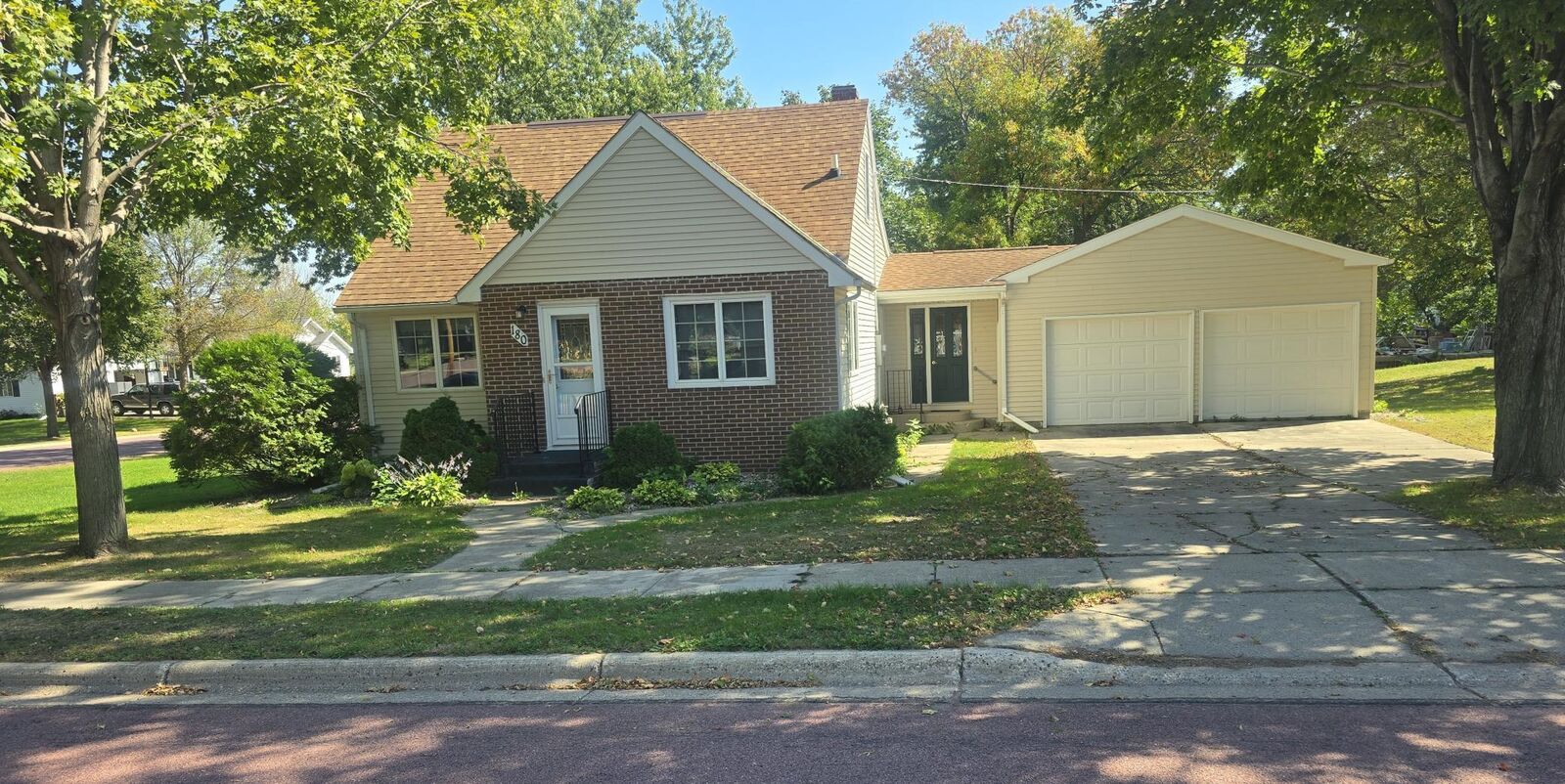 Property Photo: 180 3rd Avenue NE MN 56176