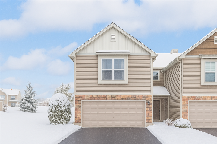 Property Photo: 594 Stonewood Lane MN 55306