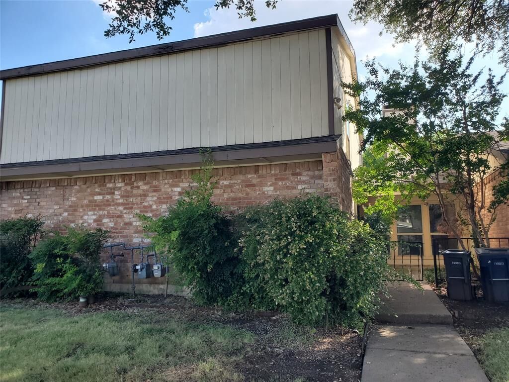 Property Photo:  8809 N Normandale Street  TX 76116 