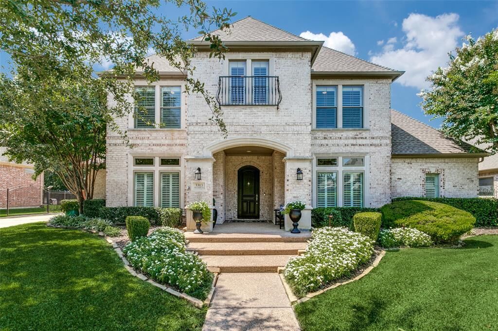 Property Photo: 3313 Van Zandt Court TX 76092