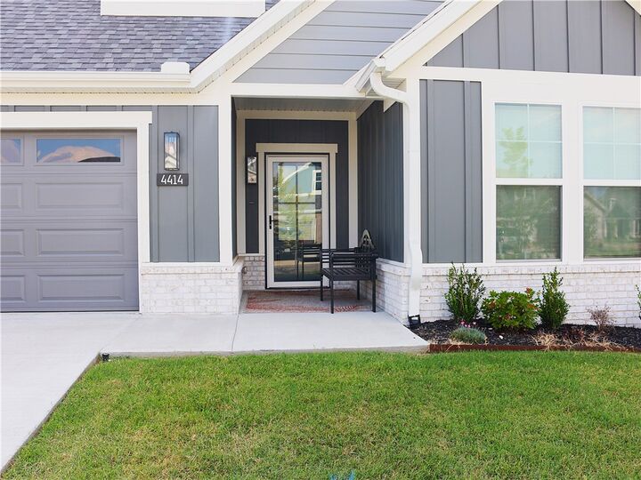 Property Photo: 4414 Huron Loop AR 72704