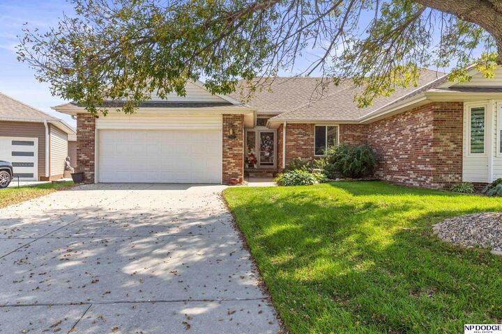 1017 Shoal Pointe Drive  Carter Lake IA 51510 photo