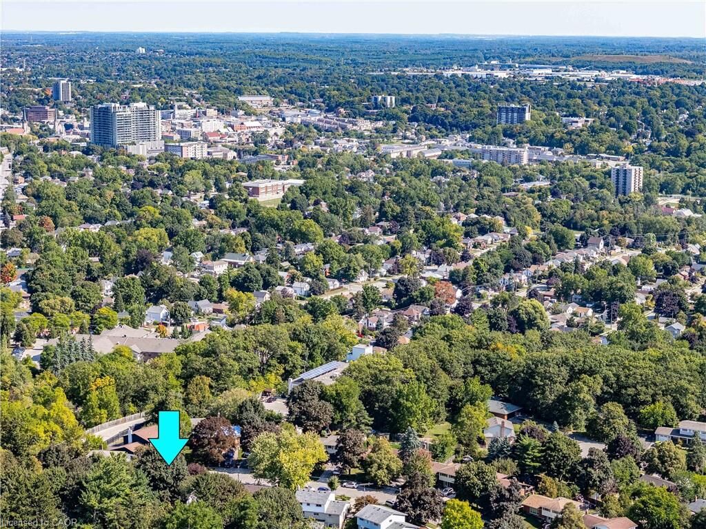 Property Photo:  20 Crestwood Drive  ON N1S 3N9 
