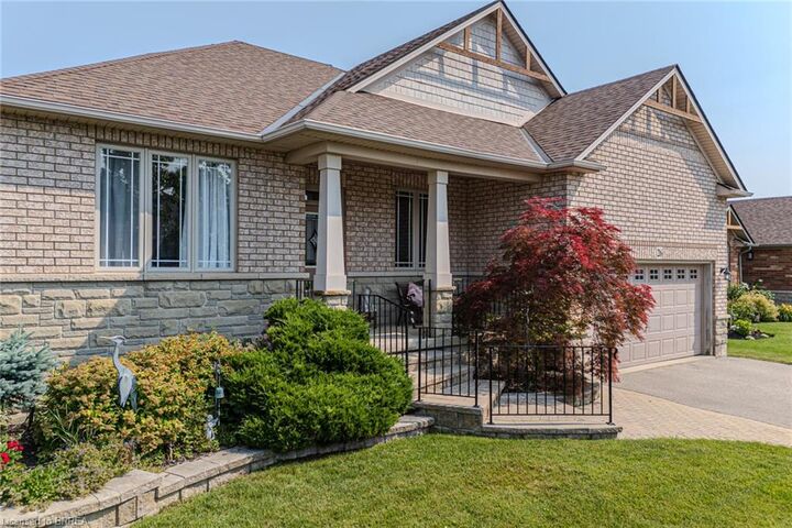 Photo de la propriété: 26 Cobblestone Drive ON N3L 4G1
