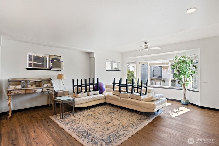 Property Photo:  804 N Motor Place A  WA 98103 