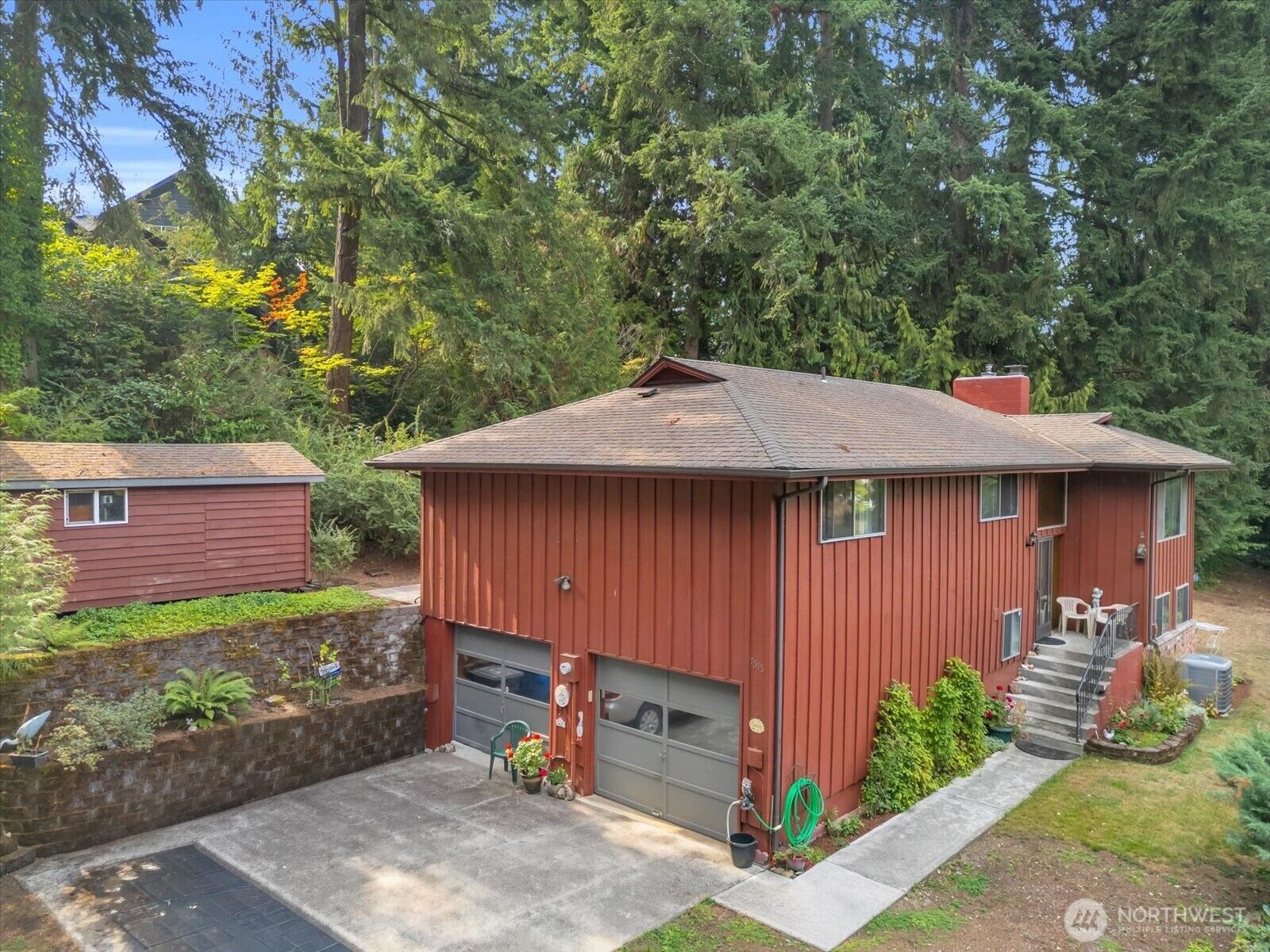 Property Photo:  7515  Locust Ext  E  WA 98391 