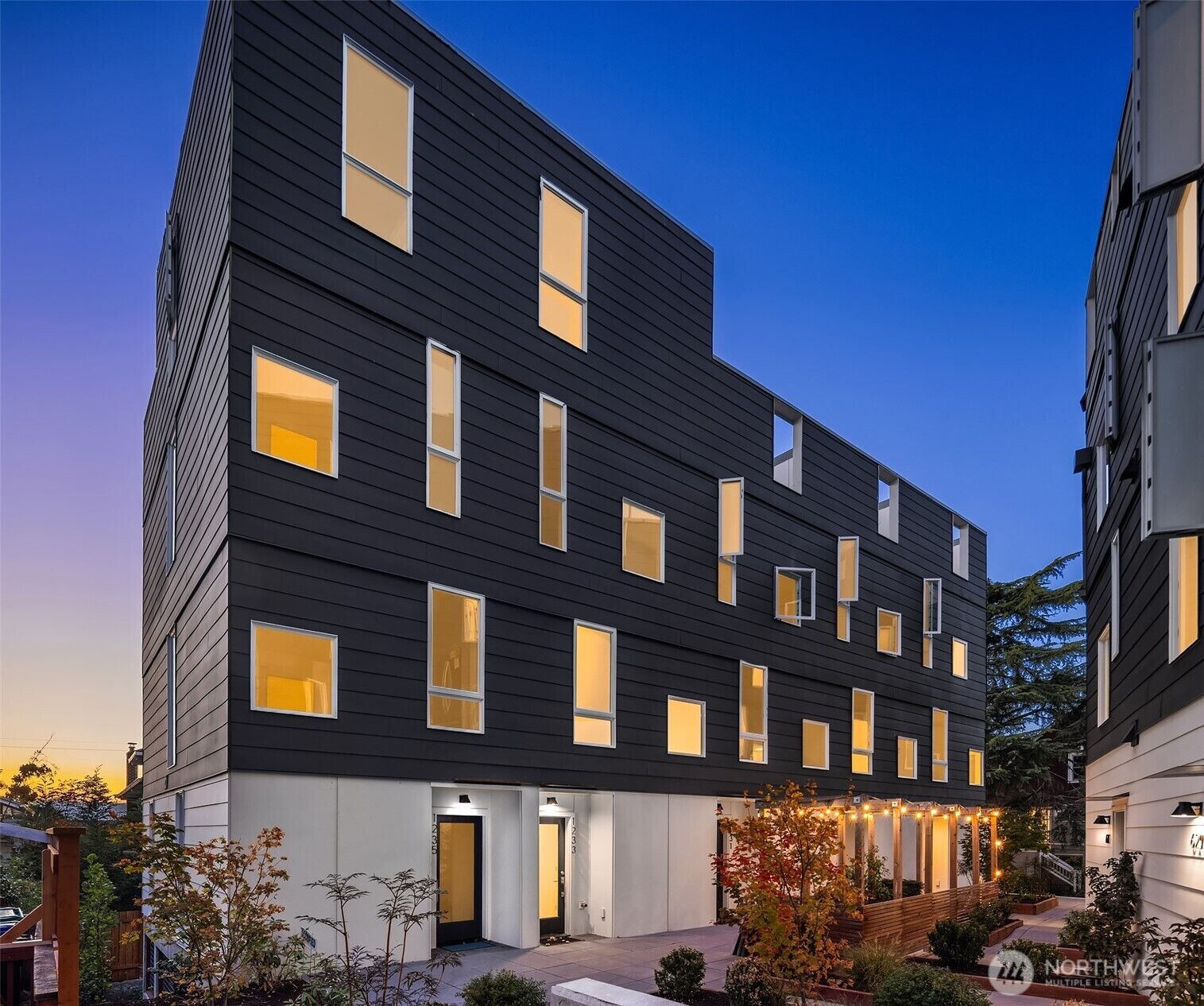 Property Photo:  1227 E Roy Street  WA 98102 