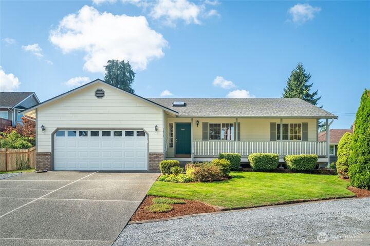 Property Photo:  1814  Leland Drive  WA 98203 