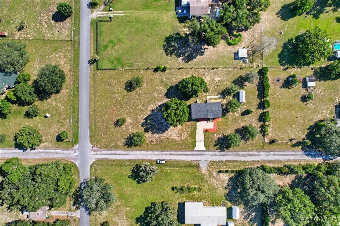 Property Photo:  8054 E Shetland Lane  FL 34436