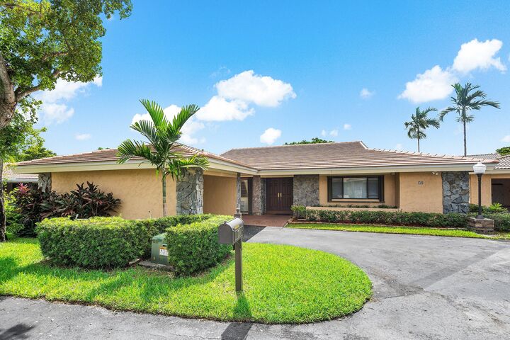 Property Photo:  3650 N 36th Avenue 70  FL 33021 