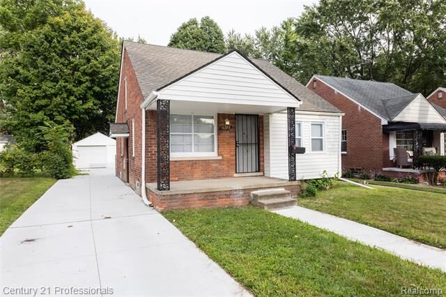 19372 Sunderland Road  Detroit MI 48219 photo