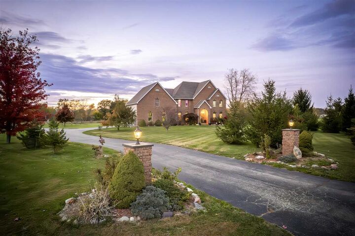 9004 Hidden Hills Drive  Centerville IN 47330 photo