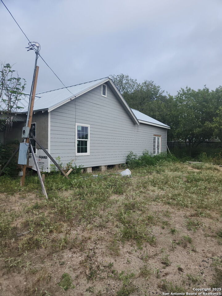 Property Photo:  218 E Mill  TX 78801 