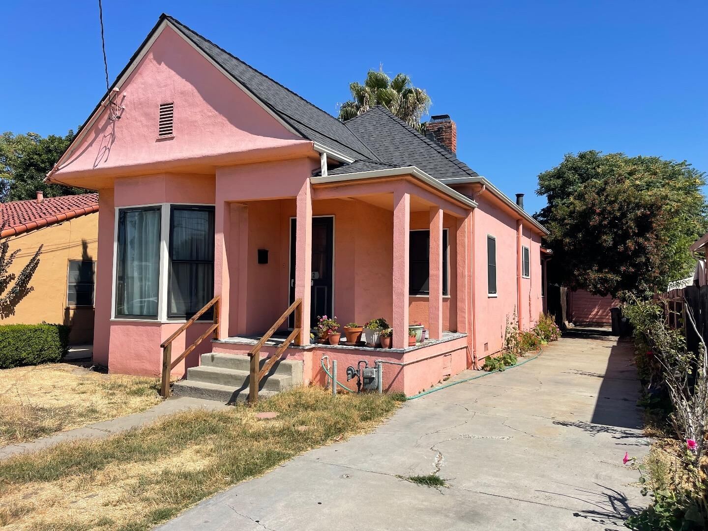 Property Photo:  1072 Vine Street  CA 95110 