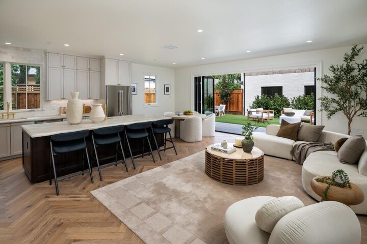 Property Photo: 162 Waverley Street CA 94301