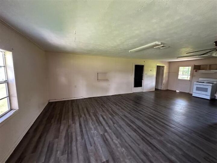 Property Photo:  812 Alan Road  LA 70607 