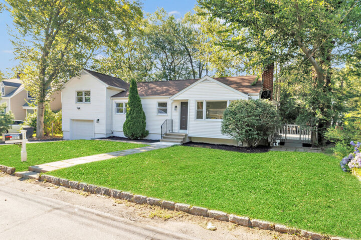 Property Photo:  420 Lakeside Drive  CT 06606 