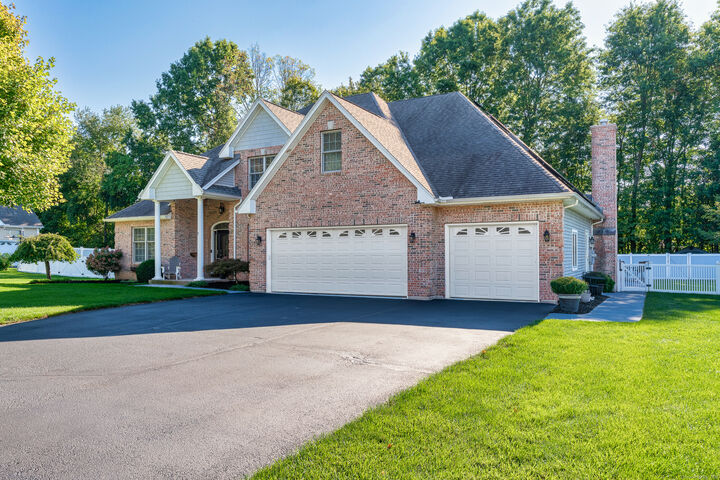Property Photo:  3 Smith Farm Road  CT 06416 