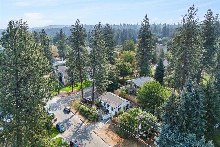 Property Photo:  3124 E 11th Ave  WA 99202 