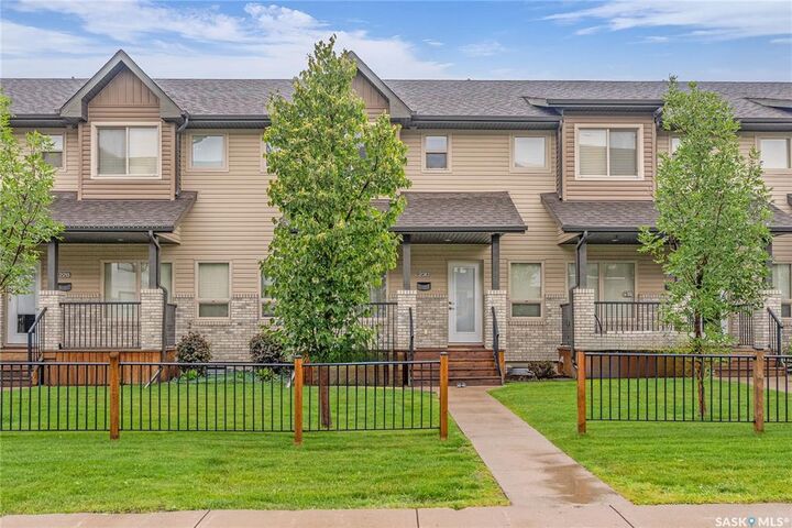 230 Maningas Bend  Saskatoon SK S7P 0A5 photo
