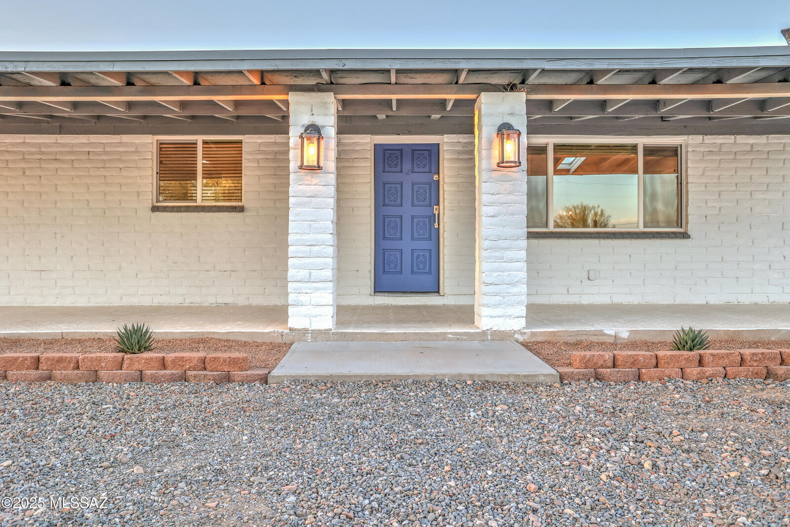 Property Photo:  10501 N Camino Central  AZ 85742 