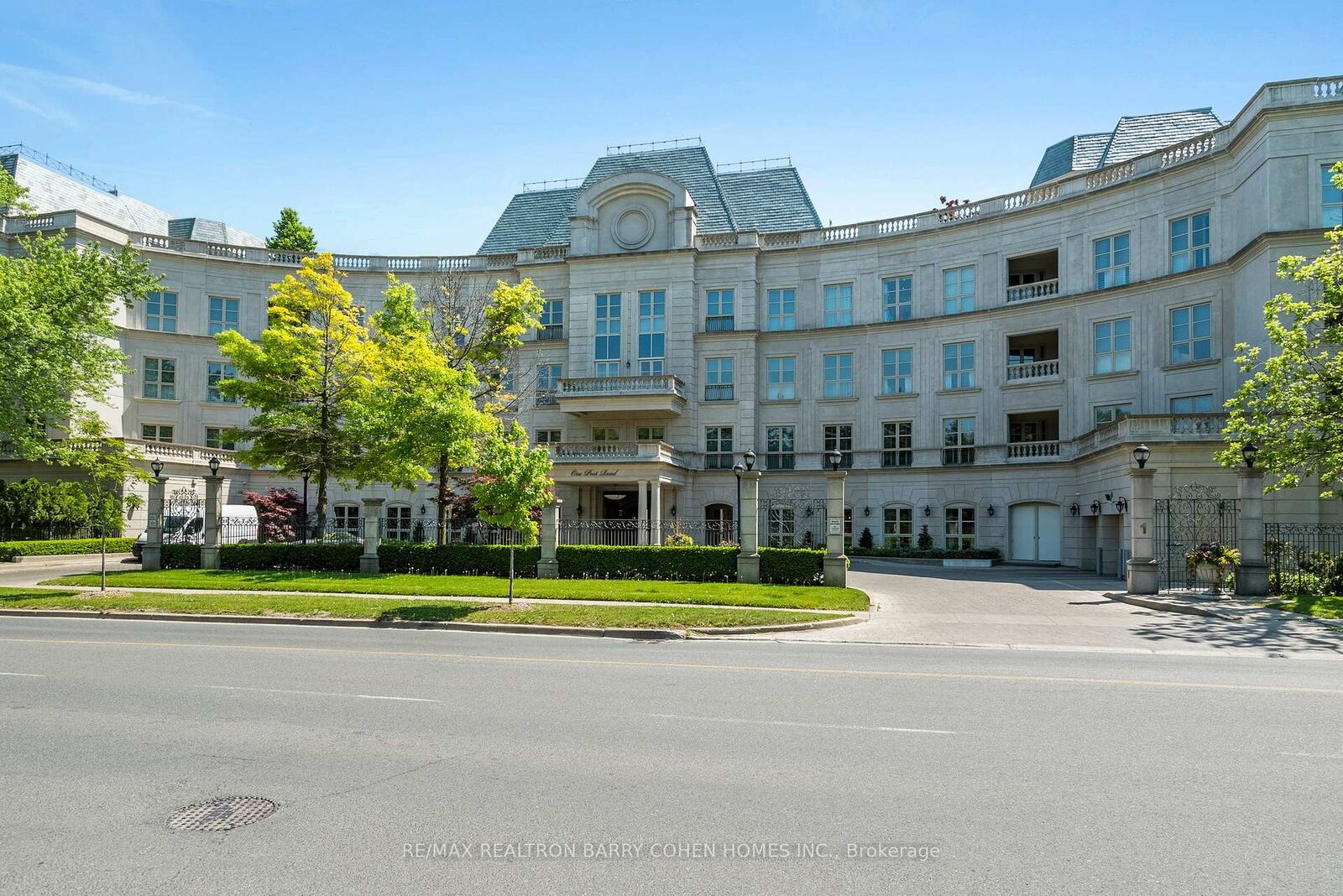Property Photo:  1 Post Road 204  ON M3B 3R4 