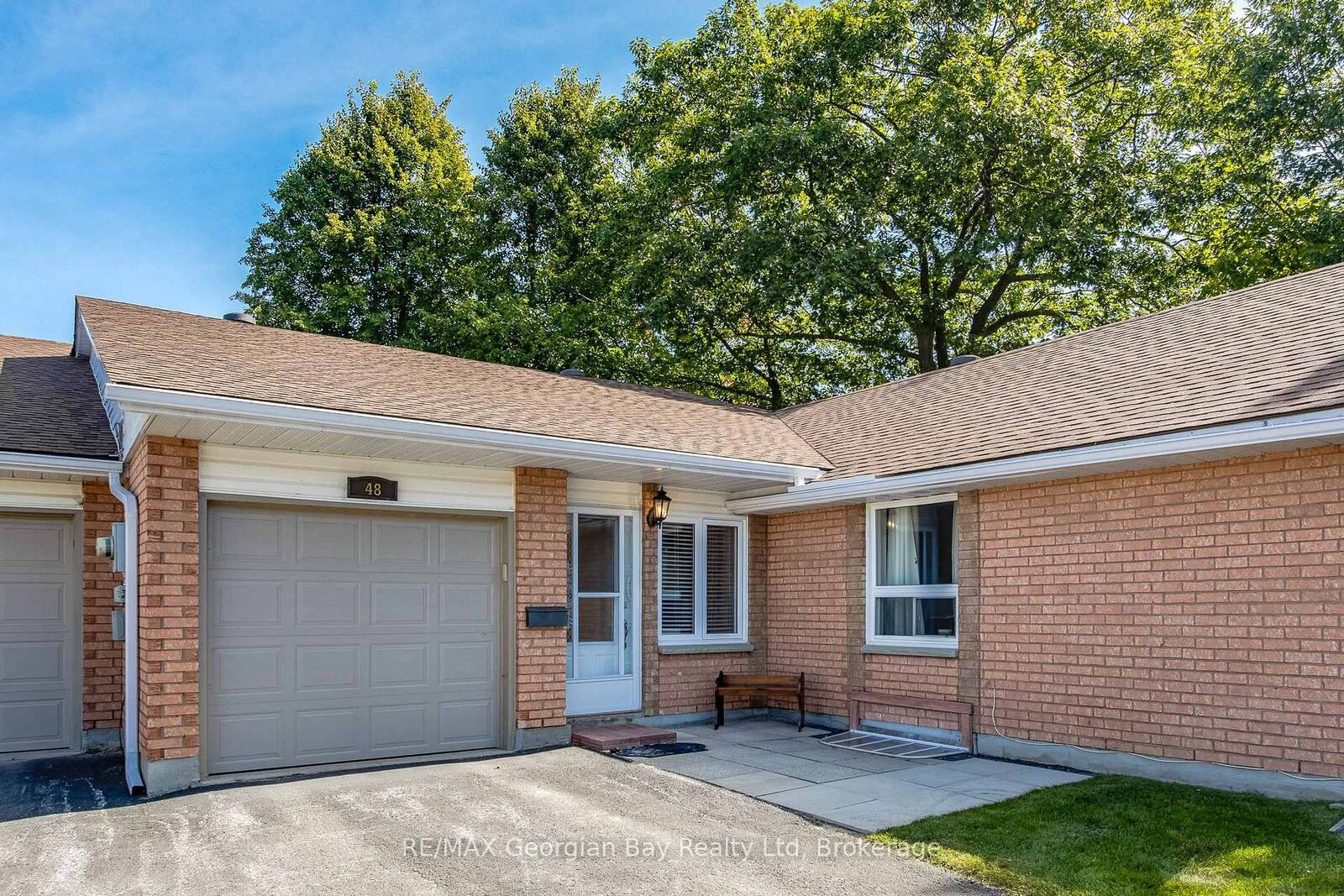 Property Photo:  696 King Street 48  ON L4R 5B6 