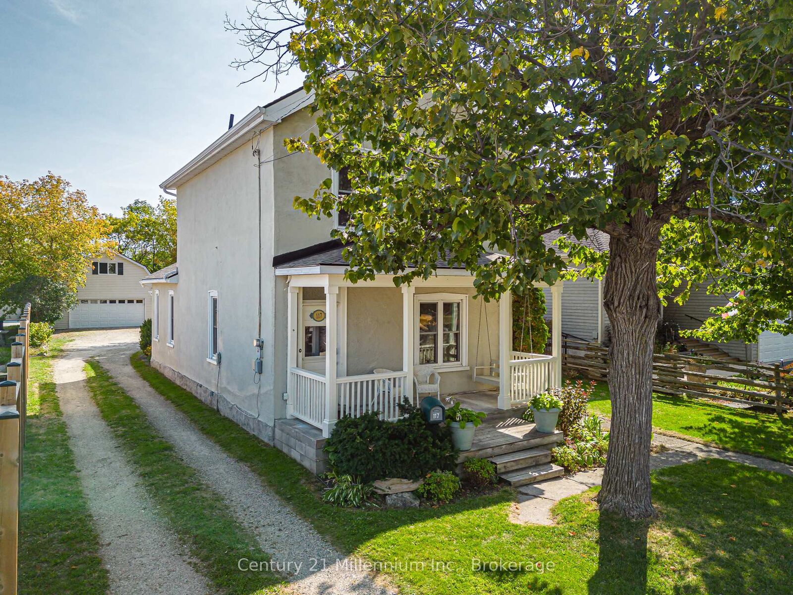 Property Photo:  117 Elm Street  ON L9Y 3J3 