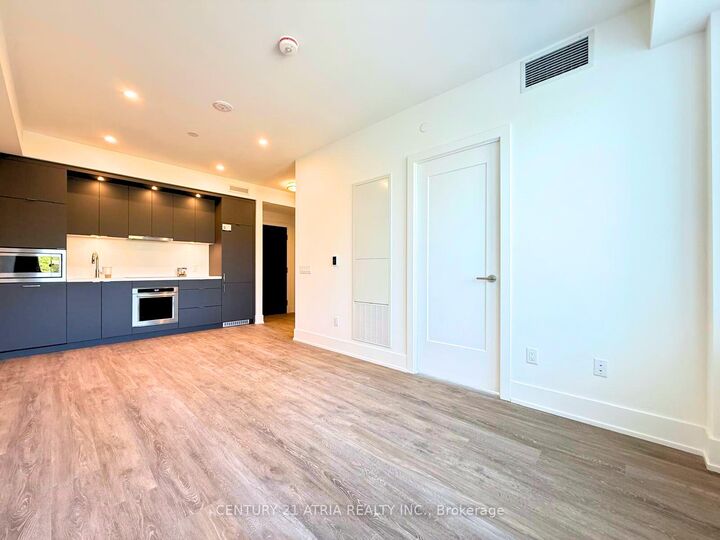 Property Photo:  259 The Kingsway N/A 210  ON M9A 0G2