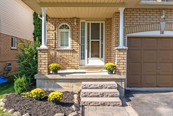Property Photo:  16 Somerscales Drive  ON L1C 5B6 
