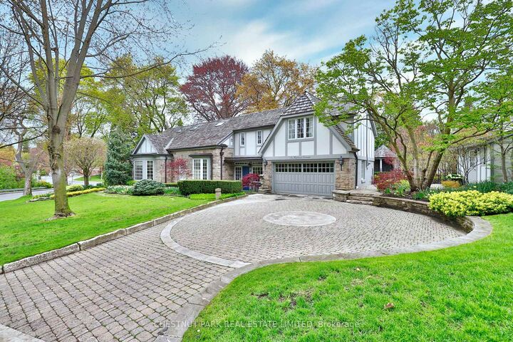 10 Weybourne Crescent  Toronto ON M4N 2R3 photo
