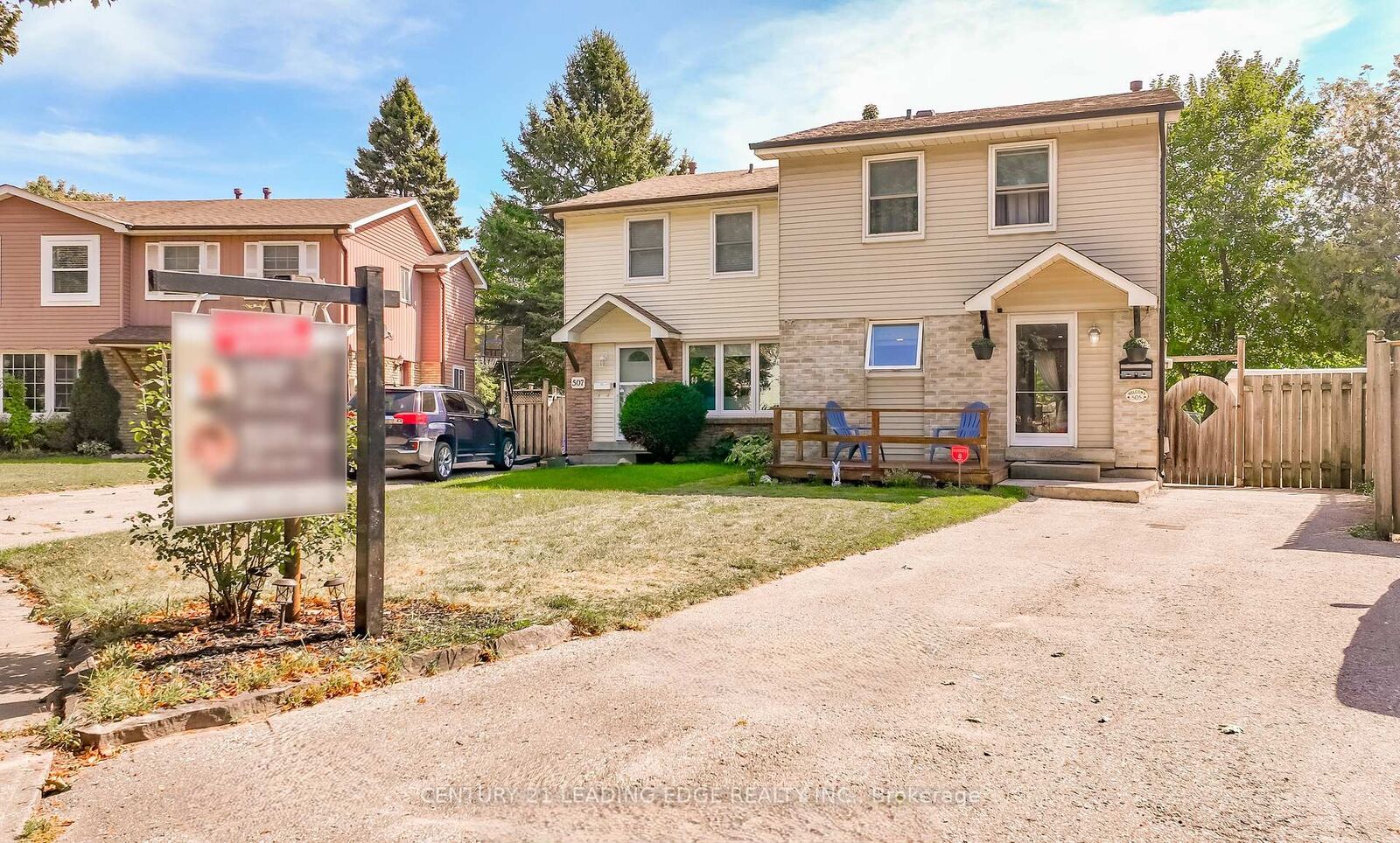 Property Photo:  505 Lancelot Crescent  ON L1K 1J9 