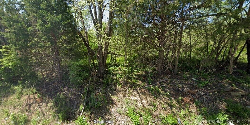 Property Photo:  720 N Main Street  OK 74066 