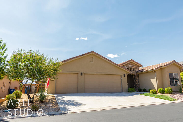 Property Photo:  1501 W Grapevine Dr  UT 84790 